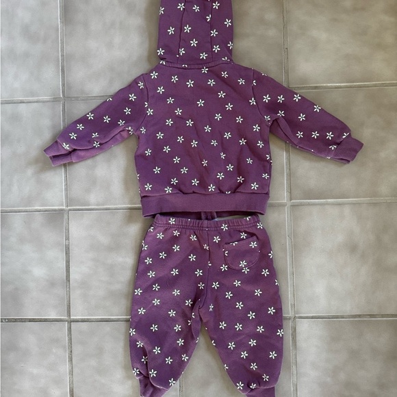 Carters Matching Set - Picture 2 of 5